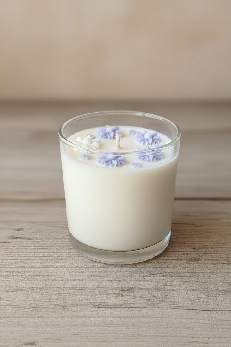 Sojų vaško žvakė su levandų aromatu „Rami levanda“ stikliniame indelyje
